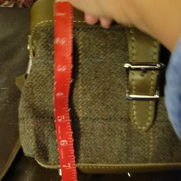 Stylish Olive Green Tweed Handbag - Picture 4 of 5